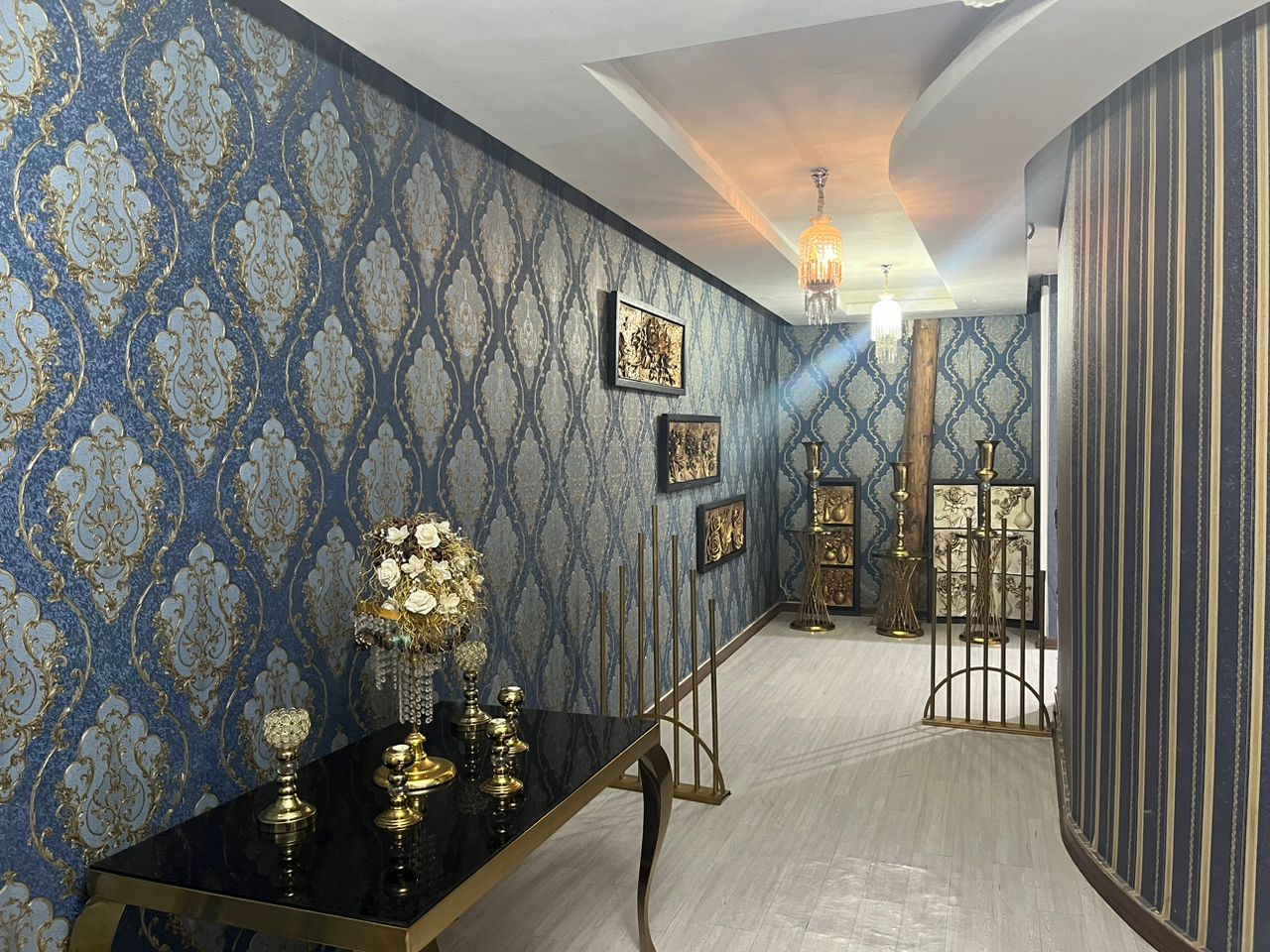 فضای داخلی باغ تالار